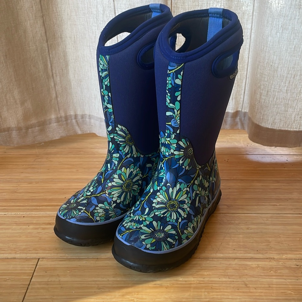 Kids Bogs Winter Boots Size 1